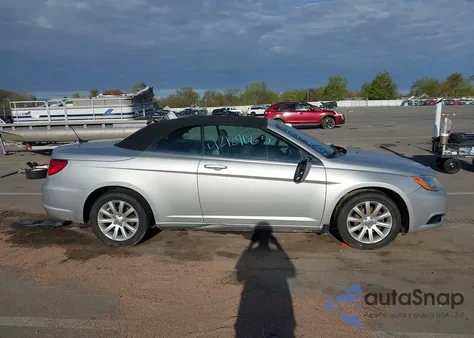 2012 Chrysler 200 Touring из США, поврежденный, VIN 1C3BCBEBXCN155687